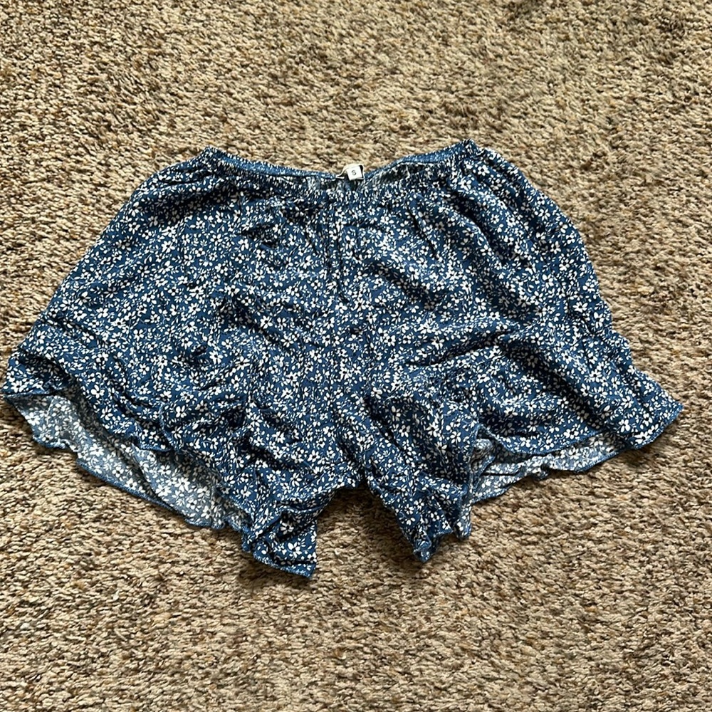 Brandy Melville floral shorts